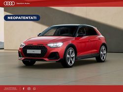 Rosso progressivo metallizzato nero mito Nuova 2025 Audi A1 Comfort Due volumi | 30.200 € (Buon prezzo)