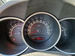 Bianco Usata 2015 Kia Venga Active Due volumi | 4800 € (Ottimo prezzo)