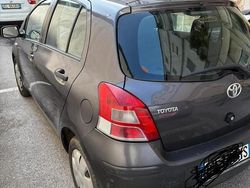 Usata 2010 Toyota Yaris Due volumi | 4000 € (Buon prezzo)