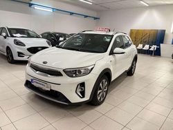 Bianco Usata 2021 Kia Stonic Style SUV | 14.800 € (Buon prezzo)