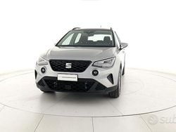 Grigio metallizzato chiaro Usata 2022 Seat Arona Style SUV | 15.900 € (Buon prezzo)