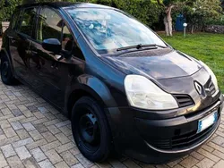 Nero Usata 2011 Renault Modus Monovolume | 1900 €