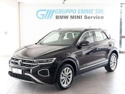 Deep black perlato Usata 2024 VW T-Roc Style SUV | 26.900 € (Cara)