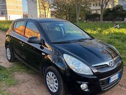 Nero Usata 2012 Hyundai i20 Tre volumi | 4500 €