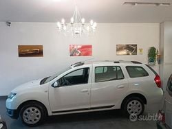 Bianco Usata 2015 Dacia Logan MCV Lauréate Station wagon | 6250 € (Cara)