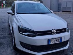 Usata 2012 VW Polo Comfortline Tre volumi | 5800 € (Buon prezzo)