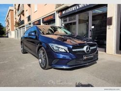 Blu/azzurro Usata 2017 Mercedes CLA220 Tre volumi | 17.950 €