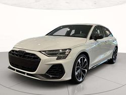 Bianco ghiacciaio metallizzato Usata 2025 Audi S3 Sport Tre volumi | 55.900 € (Buon prezzo)