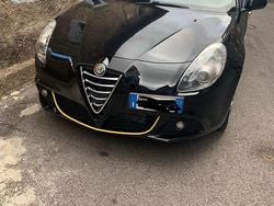Nero Usata 2012 Alfa Romeo Giulietta Tre volumi | 3000 € (Buon prezzo)