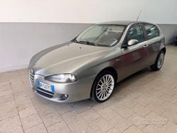 Grigio Usata 2007 Alfa Romeo 147 Exclusive Due volumi | 1999 € (Ottimo prezzo)
