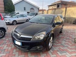 Nero Usata 2006 Opel Astra GTC Cosmo Tre volumi | 1990 € (Super prezzo)