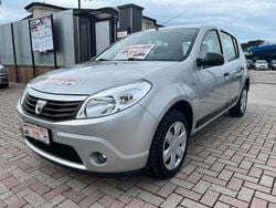 Grigio Usata 2011 Dacia Sandero Tre volumi | 4999 € (Buon prezzo)