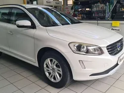 Bianco Usata 2015 Volvo XC60 Momentum SUV | 13.800 € (Buon prezzo)