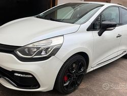 Bianco Usata 2014 Renault Clio IV R.S. Tre volumi | 15.000 € (Cara)