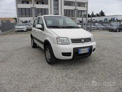 Bianco Usata 2012 Fiat Panda 4x4 Climbing Due volumi | 6500 € (Buon prezzo)
