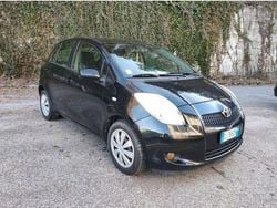 Nero Usata 2007 Toyota Yaris Sol Tre volumi | 2100 € (Buon prezzo)