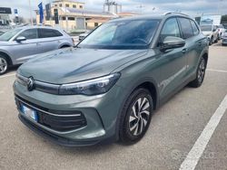 Verde Usata 2024 VW Tiguan SUV | 35.900 € (Molto cara)