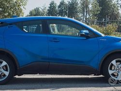 Blu Usata 2019 Toyota C-HR SUV | 16.499 € (Buon prezzo)