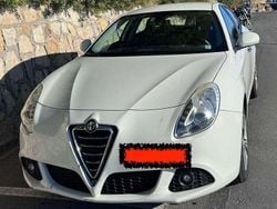 Bianco Usata 2013 Alfa Romeo Giulietta Distinctive Due volumi | 6000 € (Buon prezzo)