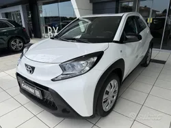 Nuova 2025 Toyota Aygo Active Due volumi | 15.900 € (Ottimo prezzo)