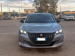 Grigio Usata 2023 Peugeot 208 Active Due volumi | 13.999 € (Buon prezzo)