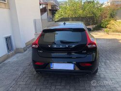 Nero Usata 2018 Volvo V40 Station wagon | 13.500 € (Buon prezzo)