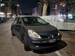Grigio Usata 2006 Renault Clio III Tre volumi | 700 € (Super prezzo)