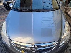 Grigio Usata 2011 Opel Corsa Tre volumi | 3900 € (Buon prezzo)
