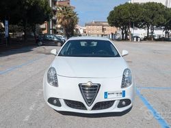 Bianco Usata 2011 Alfa Romeo Giulietta Distinctive Due volumi | 5500 € (Buon prezzo)