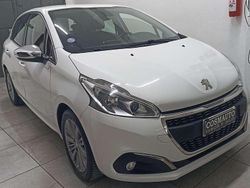 Bianco Usata 2017 Peugeot 208 Allure Due volumi | 7490 € (Super prezzo)