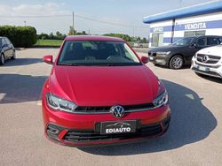 Rosso Usata 2022 VW Polo Life Tre volumi | 17.500 € (Buon prezzo)