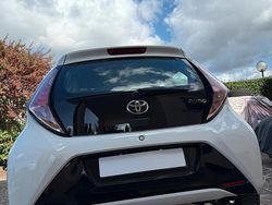 Bianco Usata 2016 Toyota Aygo X-play Due volumi | 9500 € (Buon prezzo)