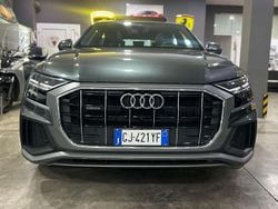 Grigio Usata 2022 Audi Q8 S-Line SUV | 61.900 € (Super prezzo)
