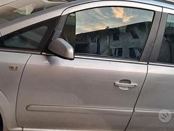 Grigio Usata 2007 Opel Zafira Monovolume | 1200 € (Super prezzo)