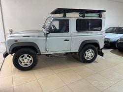 Grigio Usata 2010 Land Rover Defender SE Station wagon | 30.999 € (Ottimo prezzo)