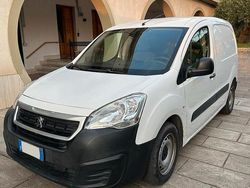 Bianco Usata 2016 Peugeot Partner Monovolume | 7500 € (Buon prezzo)