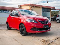 Rosso pastello Usata 2022 Lancia Ypsilon S Due volumi | 11.899 € (Buon prezzo)