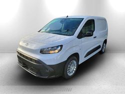 White solid Nuova 2025 Toyota Proace City City Monovolume | 18.850 € (Buon prezzo)