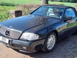 Nero Usata 1990 Mercedes 300 Tre volumi | 18.000 €