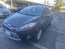 Nero Usata 2010 Ford Fiesta Titanium Tre volumi | 2800 € (Ottimo prezzo)