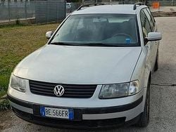 Usata 1999 VW Passat Station wagon | 1300 € (Buon prezzo)