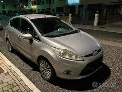 Grigio Usata 2008 Ford Fiesta Titanium Due volumi | 3700 € (Cara)