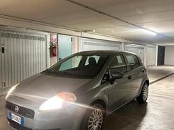 Grigio Usata 2013 Fiat Grande Punto Due volumi | 1990 € (Super prezzo)
