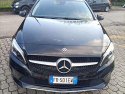 Nero Usata 2018 Mercedes 180 Tre volumi | 12.000 €