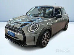 Grigio metallizzato Usata 2022 Mini Cooper S Classic Due volumi | 24.400 € (Ottimo prezzo)