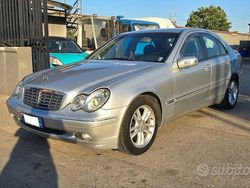 Gray Usata 2001 Mercedes C220 Elegance Tre volumi | 2000 € (Buon prezzo)
