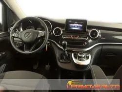 Grigio Usata 2019 Mercedes V200 Monovolume | 41.300 €