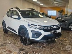 Bianco Nuova 2025 Dacia Sandero Essentiel Tre volumi | 16.799 € (Buon prezzo)