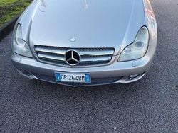Usata 2006 Mercedes CLS320 Tre volumi | 5900 € (Buon prezzo)