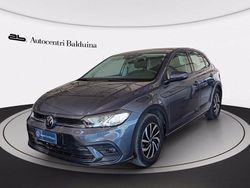Smoky grey metalizzato Usata 2022 VW Polo Life Due volumi | 18.900 € (Buon prezzo)